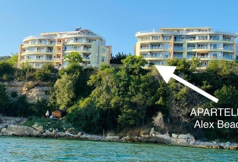 جناح مطلّ علي البحر, Alex Beach Apartello·com   Amazing Apartments With Sea View!