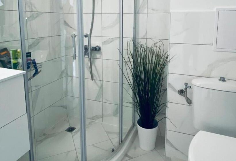 جناح مطلّ علي البحر, Alex Beach Apartello·com   Amazing Apartments With Sea View!