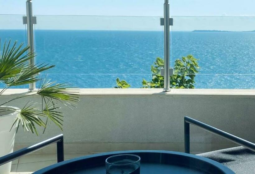 Люкс Вид на Море, Alex Beach Apartello·com   Amazing Apartments With Sea View!