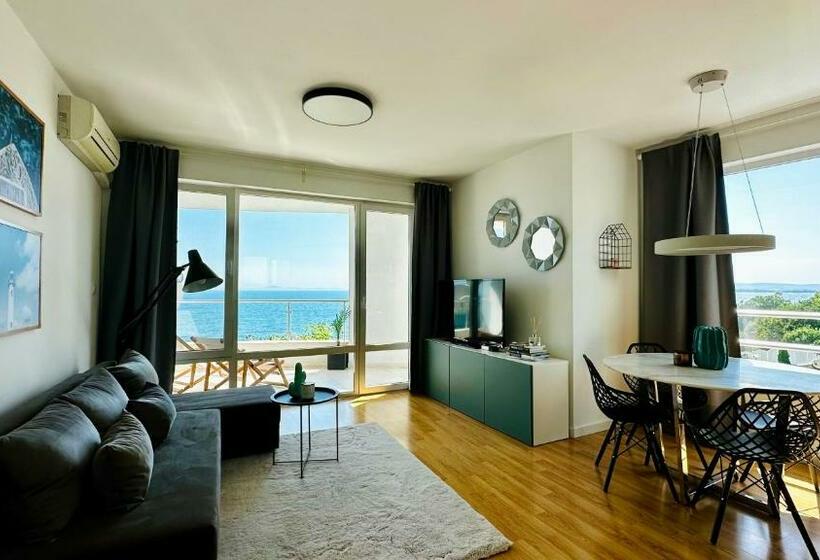 جناح مطلّ علي البحر, Alex Beach Apartello·com   Amazing Apartments With Sea View!