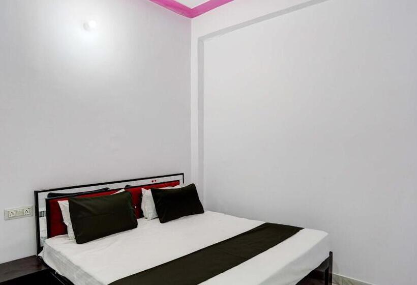 Трехместный Номер Классика, Collection O Hotel Golden Moon