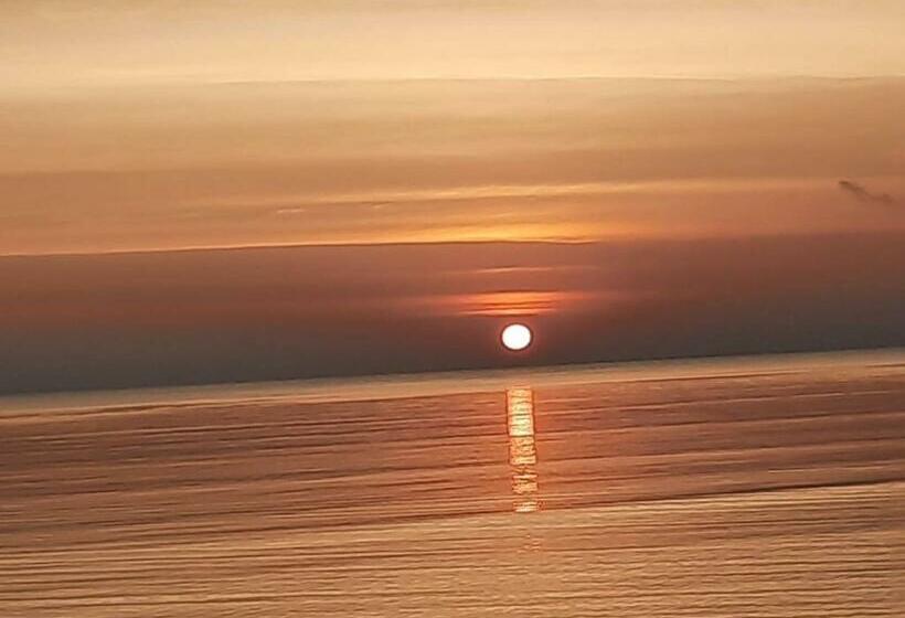 Номер Deluxe, The Andaman Sunset View Resort