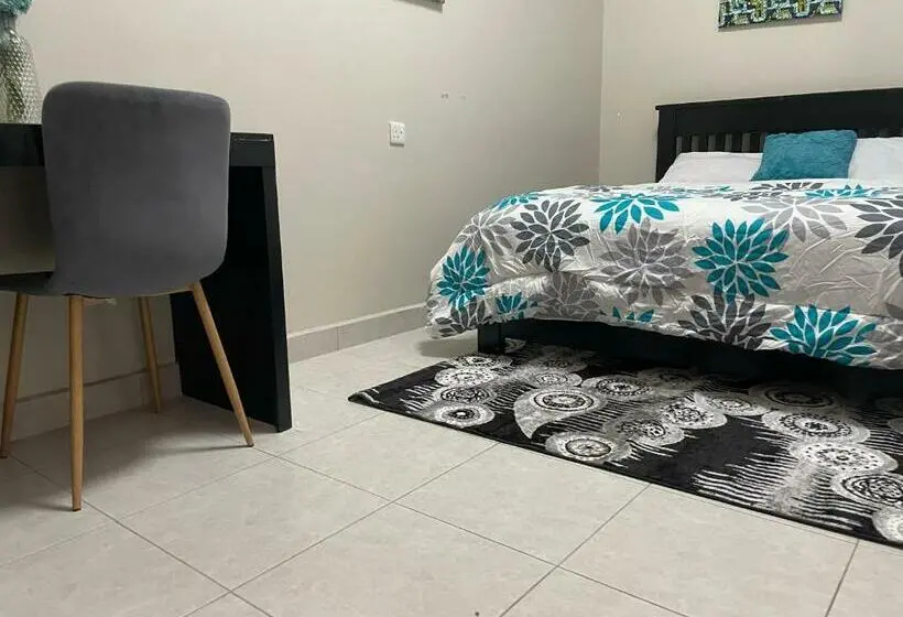 اتاق لوکس یک تخته, Boston Apartments Dodoma