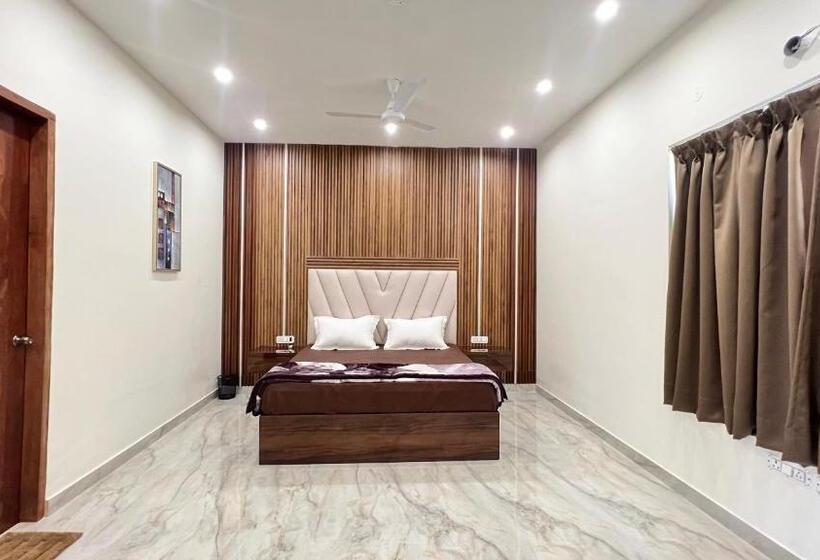 Номер Стандарт Вид на Бассейн, Arth Villa