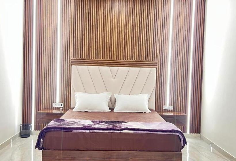 Номер Стандарт Вид на Бассейн, Arth Villa