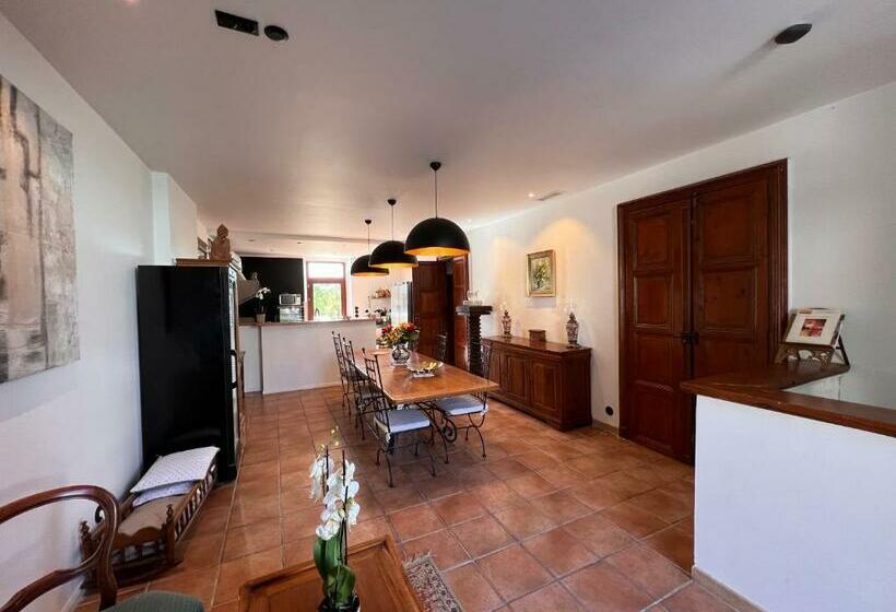 غرفة قياسية مطلّة علي الحديقة, Les Baroudeurs De Saint Jean