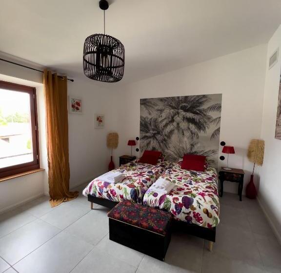 غرفة قياسية رباعية, Les Baroudeurs De Saint Jean