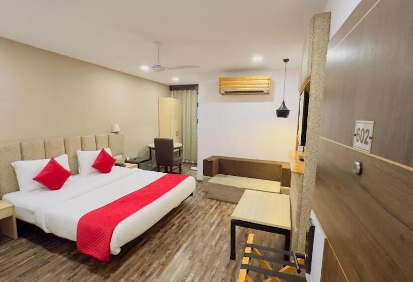 غرفة قياسية مزوَّدة بشُرفة, Xenious Biz Ayaan Residency