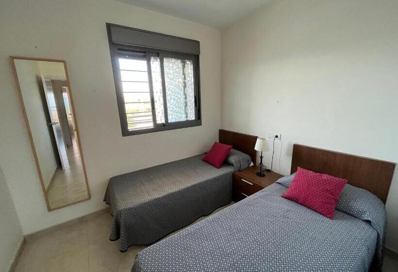 침실 2개 아파트, Kione Torresblancas