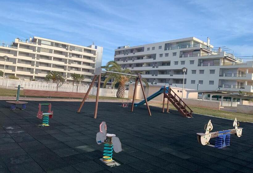 침실 2개 아파트, Kione Torresblancas