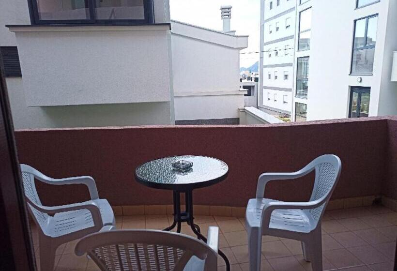Standard Triple Room with Terrace, Apartments Normannia