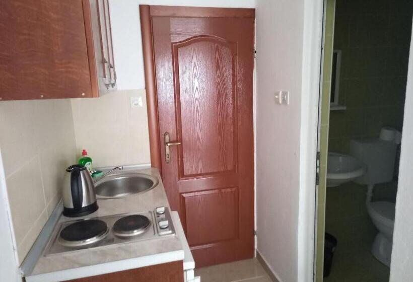 Standard Triple Room with Terrace, Apartments Normannia