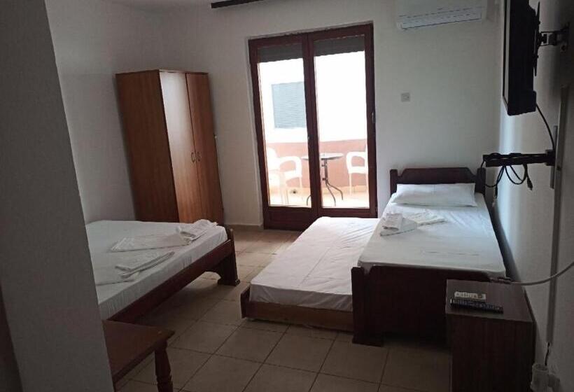 اتاق استاندارد چهار تخته, Apartments Normannia