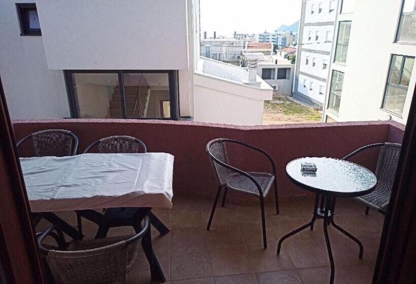 اتاق خانوادگی با چشمانداز دریا, Apartments Normannia