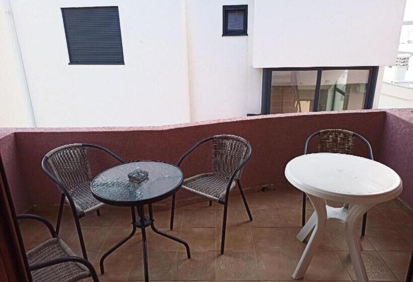 اتاق استاندارد چهارنفره با بالکن, Apartments Normannia