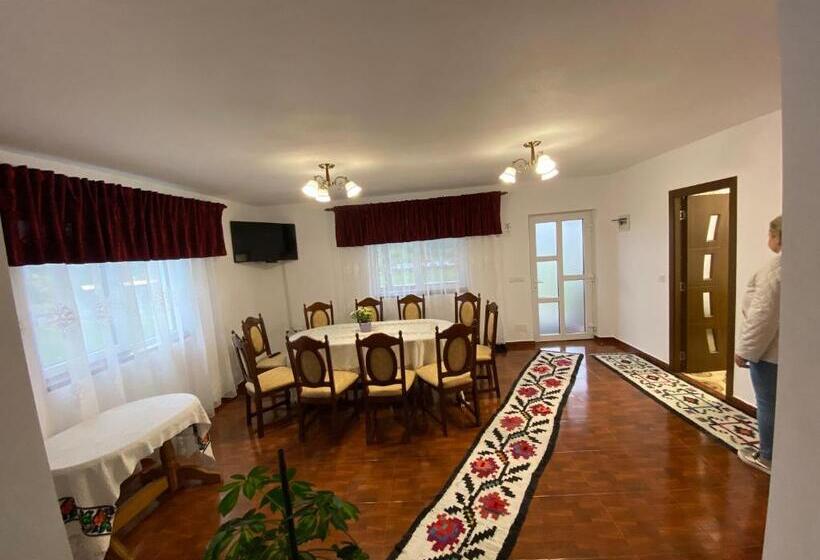 デラックスルーム, Casa Din Deal