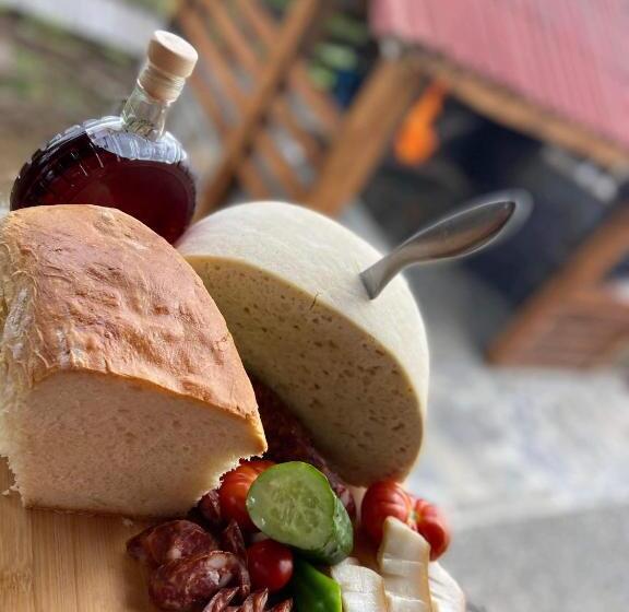 デラックスルーム, Casa Din Deal