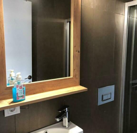 إستوديو قياسى, Pinna Home