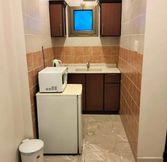 Deluxe Yhden Hengen Huone, Roz Al Jawhara