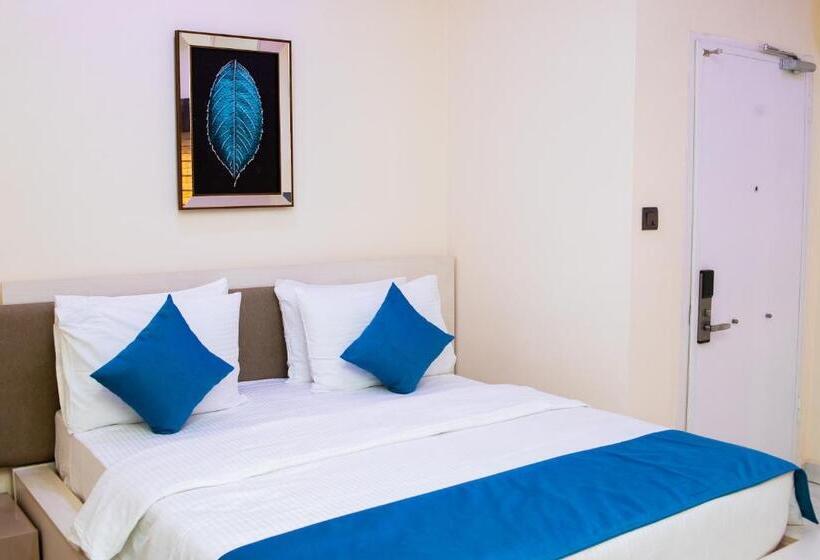 استودیوی استاندارد, Bkt Cribs Apartments & Suites