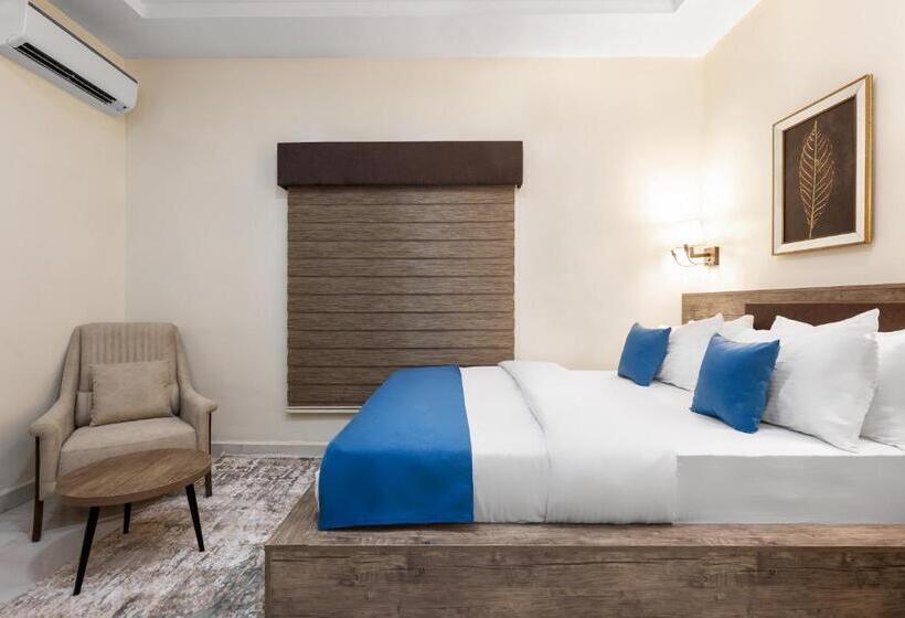 Deluxe Suite King Bed, Bkt Cribs Apartments & Suites