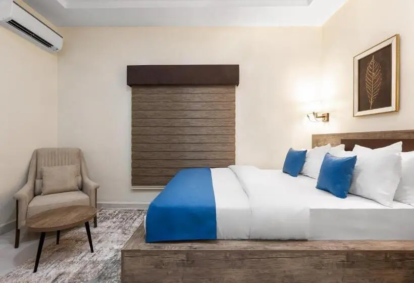 Deluxe Suite King Bed, Bkt Cribs   Apartments & Suites