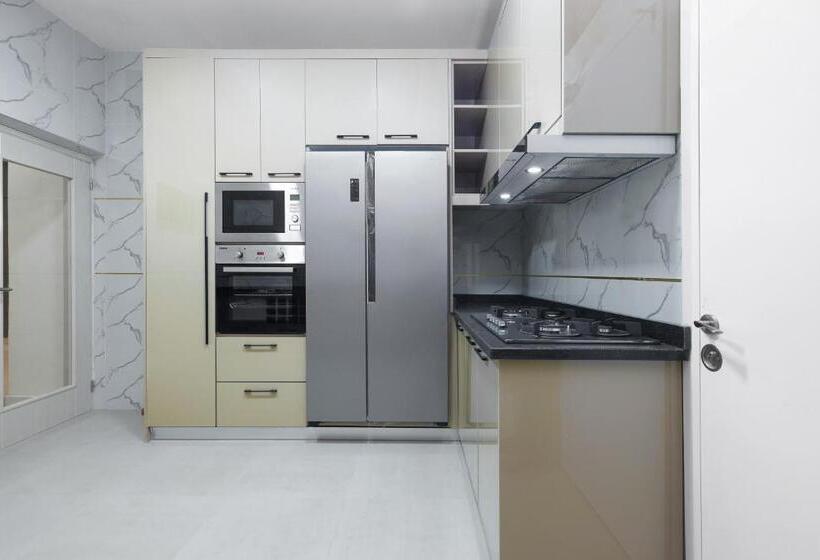 Deluxe Suite King Bed, Bkt Cribs Apartments & Suites