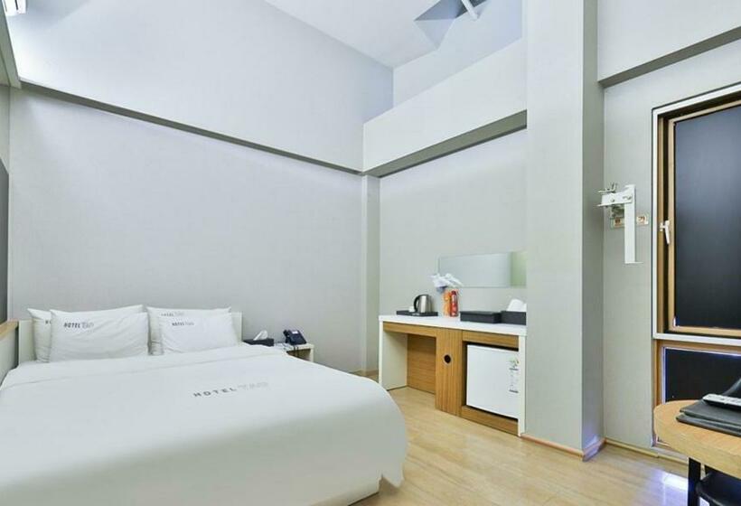 חדר דלוקס, Tao