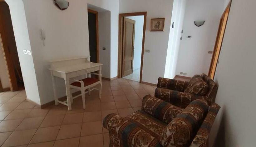 חדר משפחתי, Da Nonno Vittorio