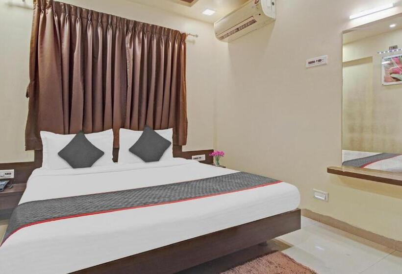 Quarto Triplo Clássico, Collection O 1189 Hotel Ranjanas