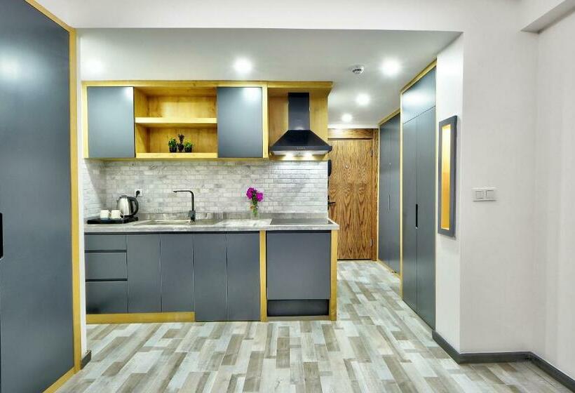 اتاق لوکس, North Blue Life