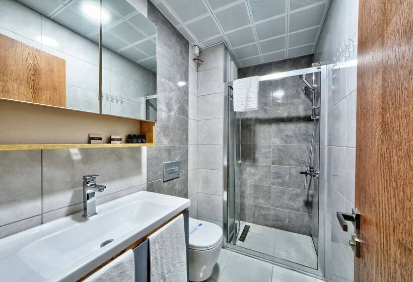 اتاق لوکس, North Blue Life