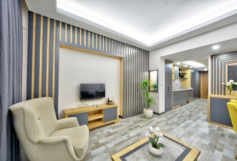 اتاق لوکس با تخت بزرگ, North Blue Life