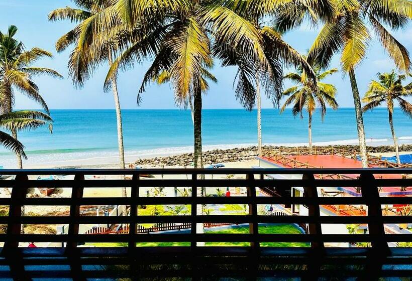 اتاق سوپریور با تخت بزرگ, Maadathil Cottages & Beach Resort