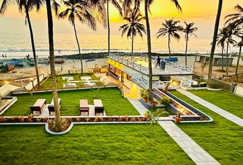اتاق سوپریور با تخت بزرگ, Maadathil Cottages & Beach Resort