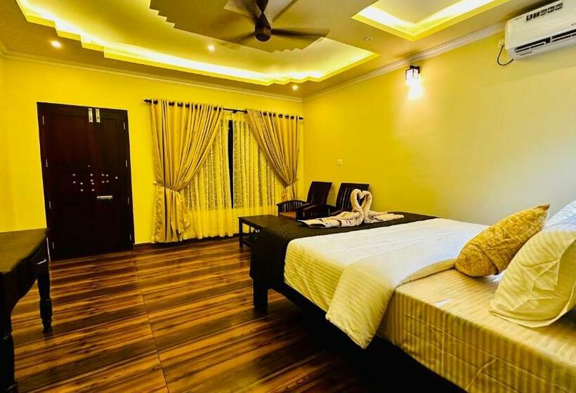 اتاق سوپریور با تخت بزرگ, Maadathil Cottages & Beach Resort