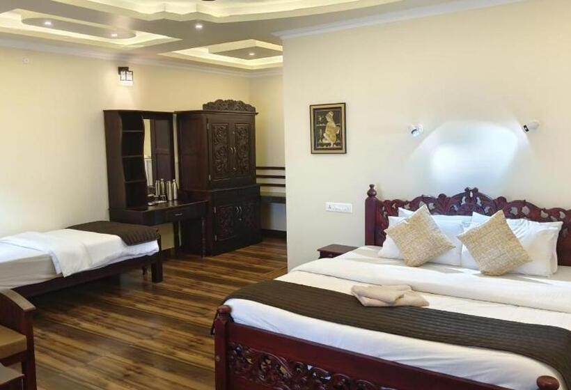 اتاق سه نفره سوپریور با چشم‌انداز دریا, Maadathil Cottages & Beach Resort