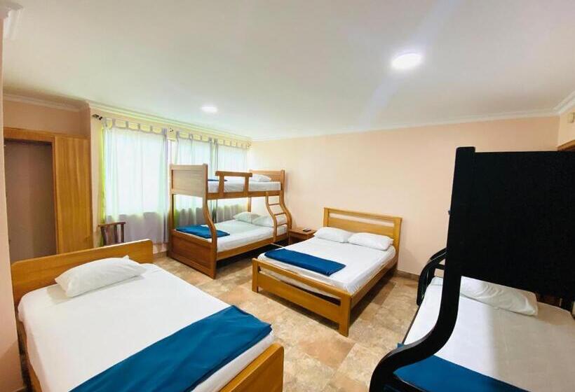 패밀리 룸, Marluz