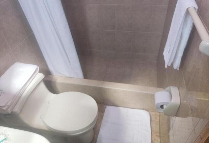 스탠다드 트리플 룸, Marluz