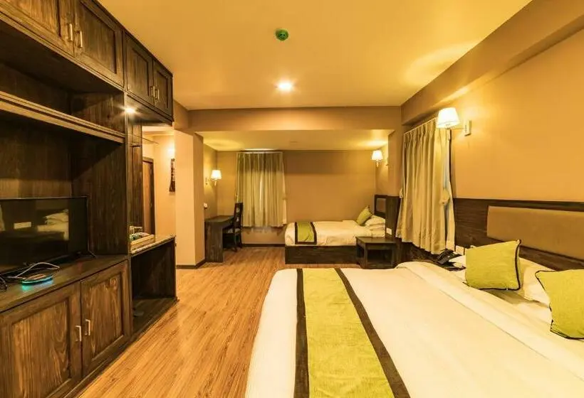 اتاق لوکس با تخت بزرگ, Purna S Museum Resort