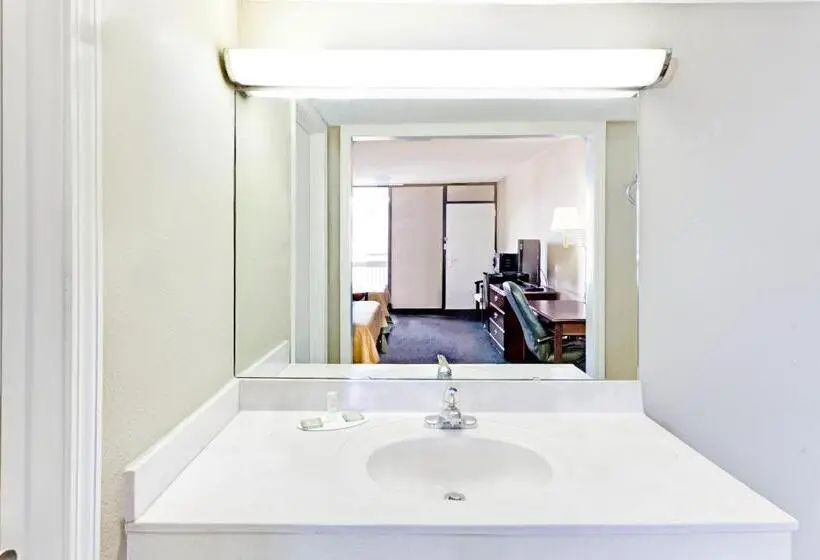 キングサイズベッドのスタンダードルーム, Super Inn & Suites Carrollton,west Georgia