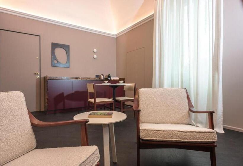 스탠다드 룸 킹사이즈 침대, Molo Suites