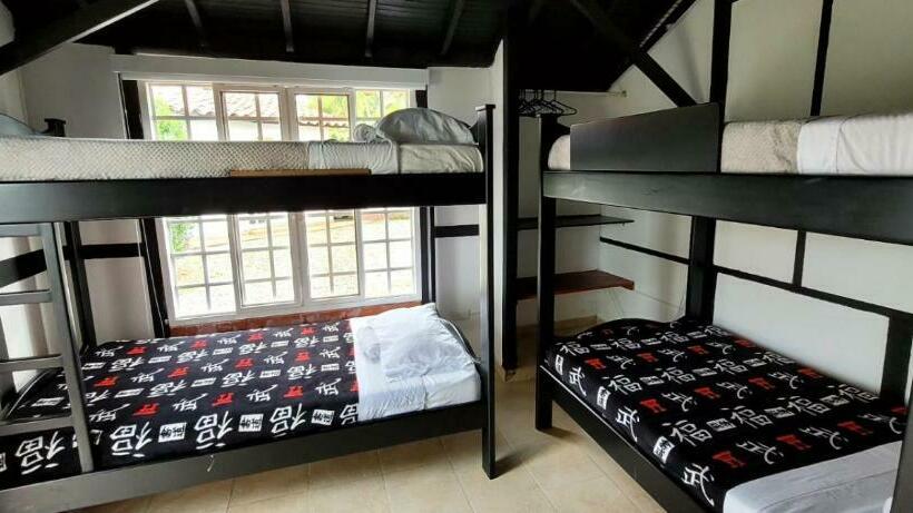 Четырехместный Номер Стандарт, Chalet La Promesa