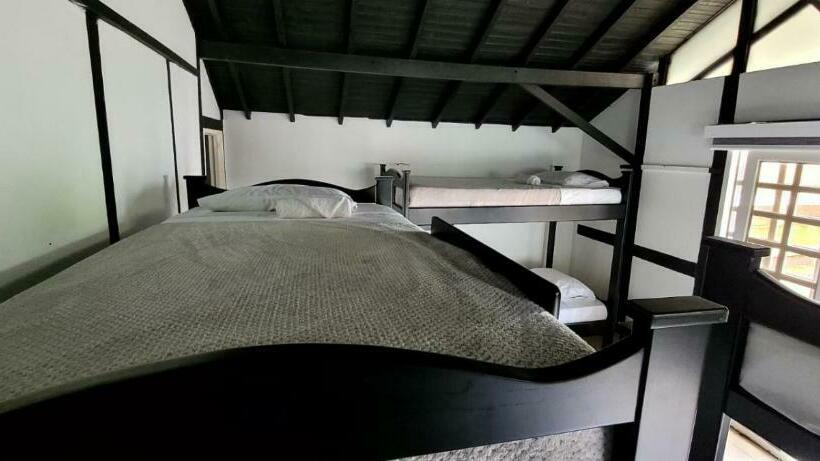 Четырехместный Номер Стандарт, Chalet La Promesa