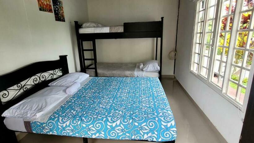 Семейный Номер, Chalet La Promesa