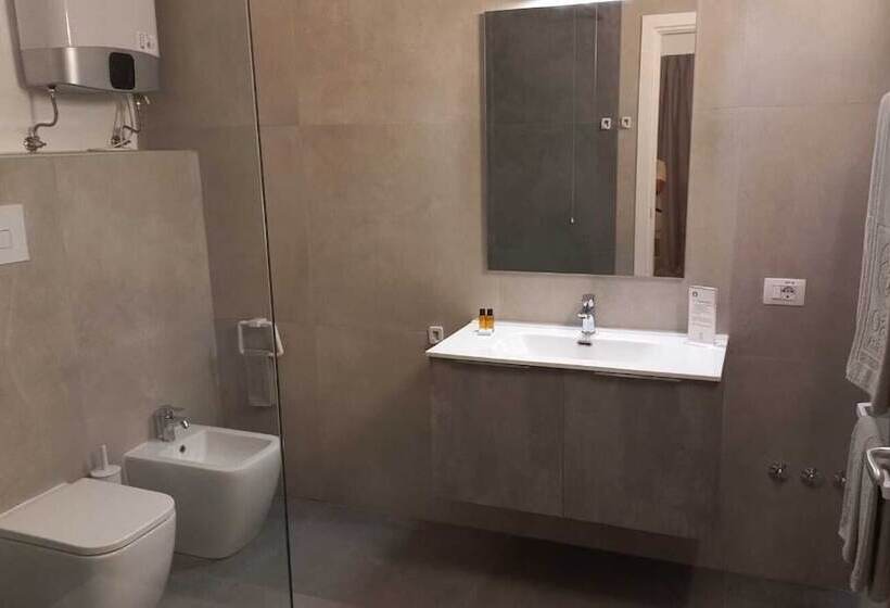 اتاق لوکس, Oasis White