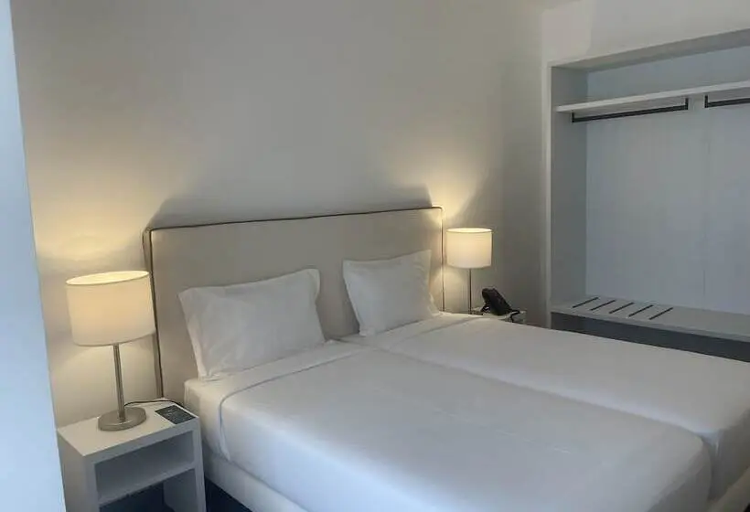 اتاق لوکس, Oasis White