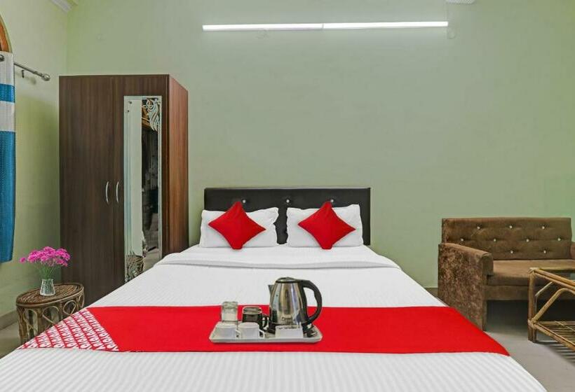 חדר קלאסי לשלושה, Oyo Flagship 70361 K R Residency