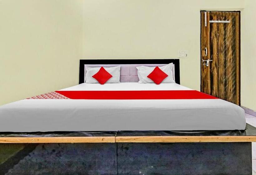 חדר קלאסי לשלושה, Oyo Flagship  Prince In