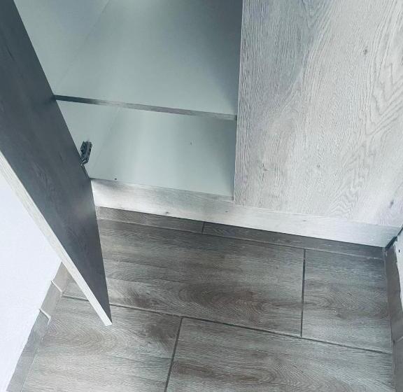 标准间, Malmeines